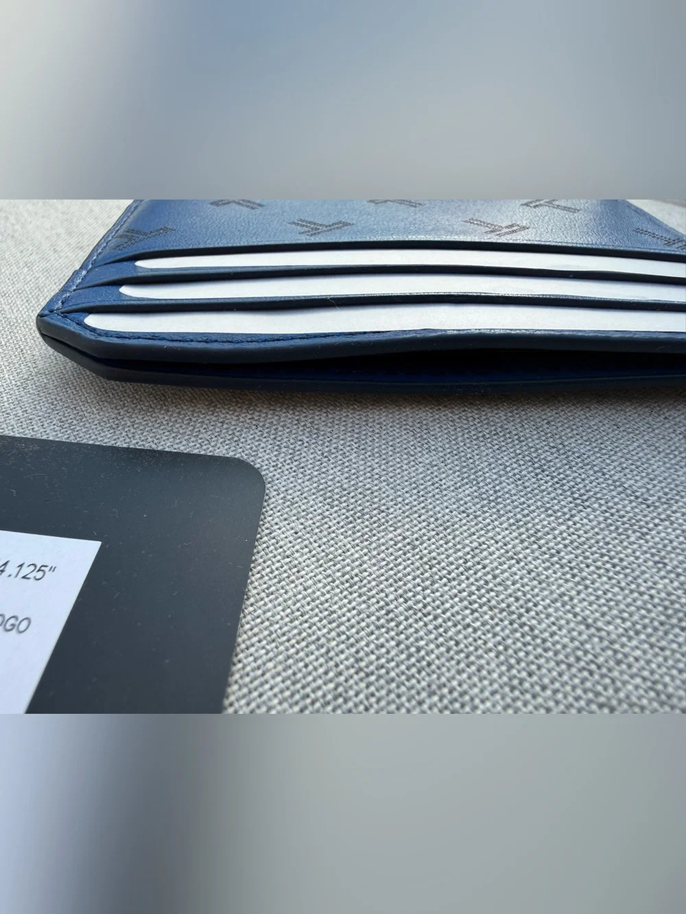NEW Tumi Embossed LOGO Slim Card Case - 6 slot - Leather Wallet - BRIGHT BLUE